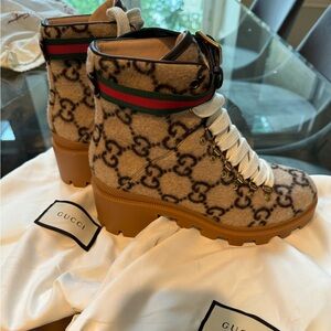 GUCCI WOOL BOOTS SIZE 38 1/2